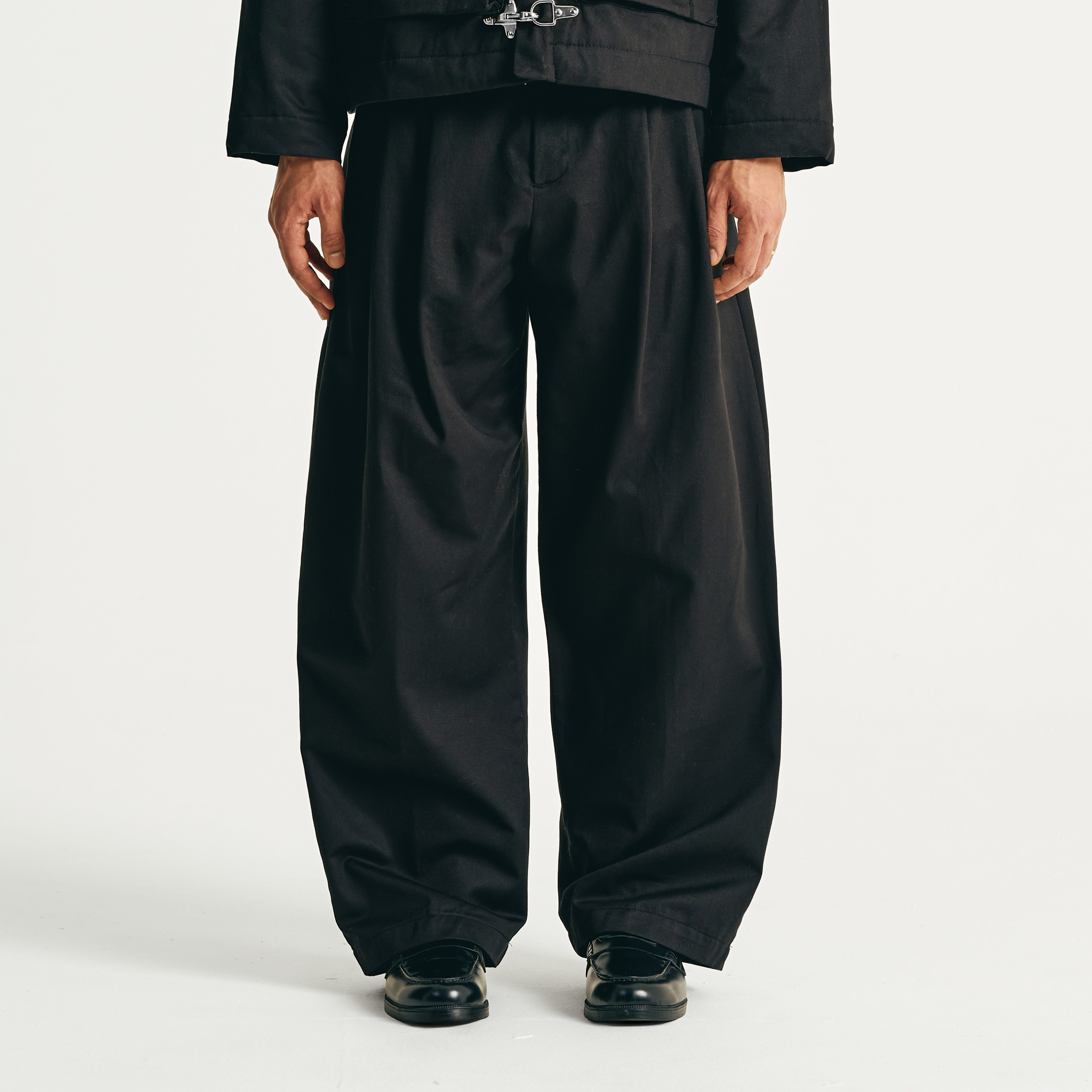 Canvas Pleated Pants - Jet Black