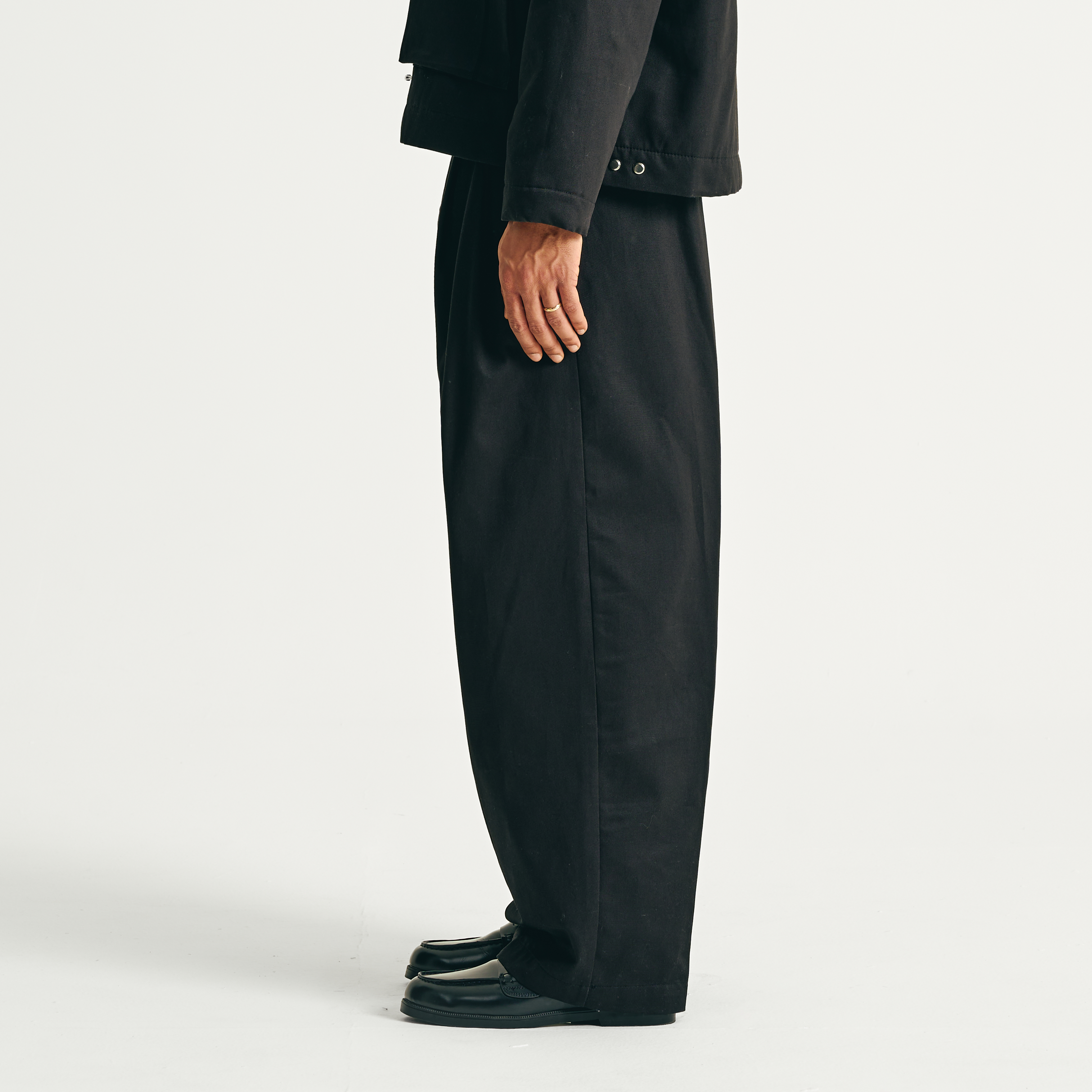 Canvas Pleated Pants - Jet Black