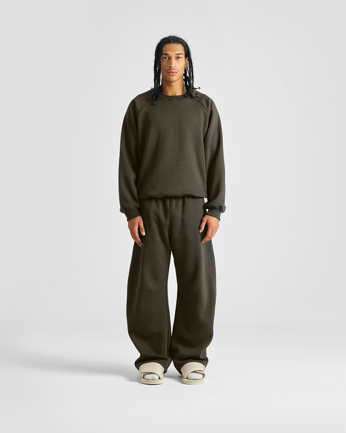 EVERYDAY MILITARY GREEN CREWNECK