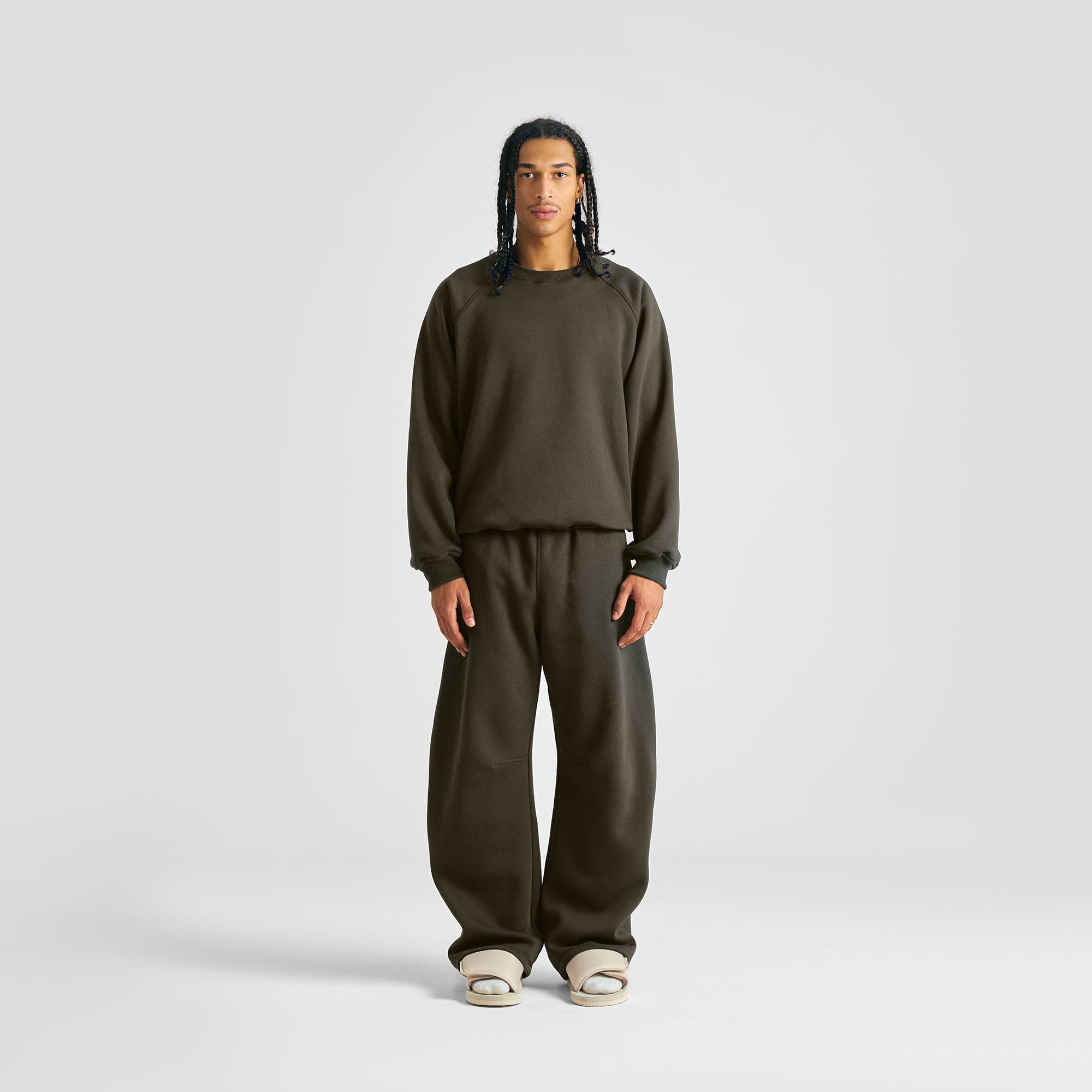 EVERYDAY MILITARY GREEN CREWNECK