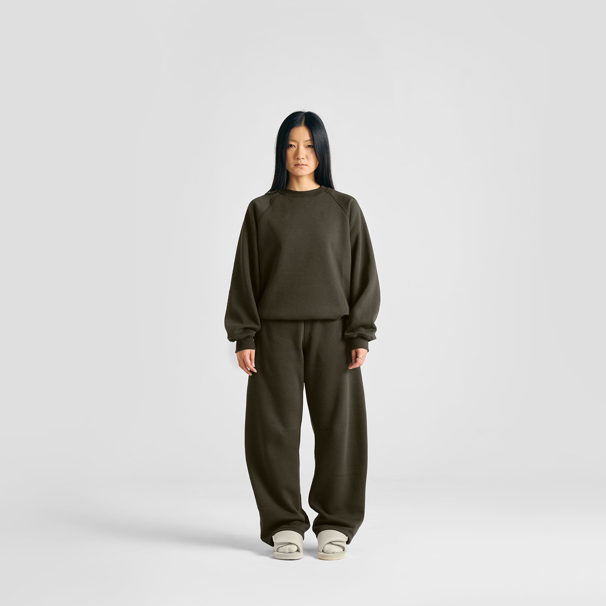 EVERYDAY MILITARY GREEN CREWNECK