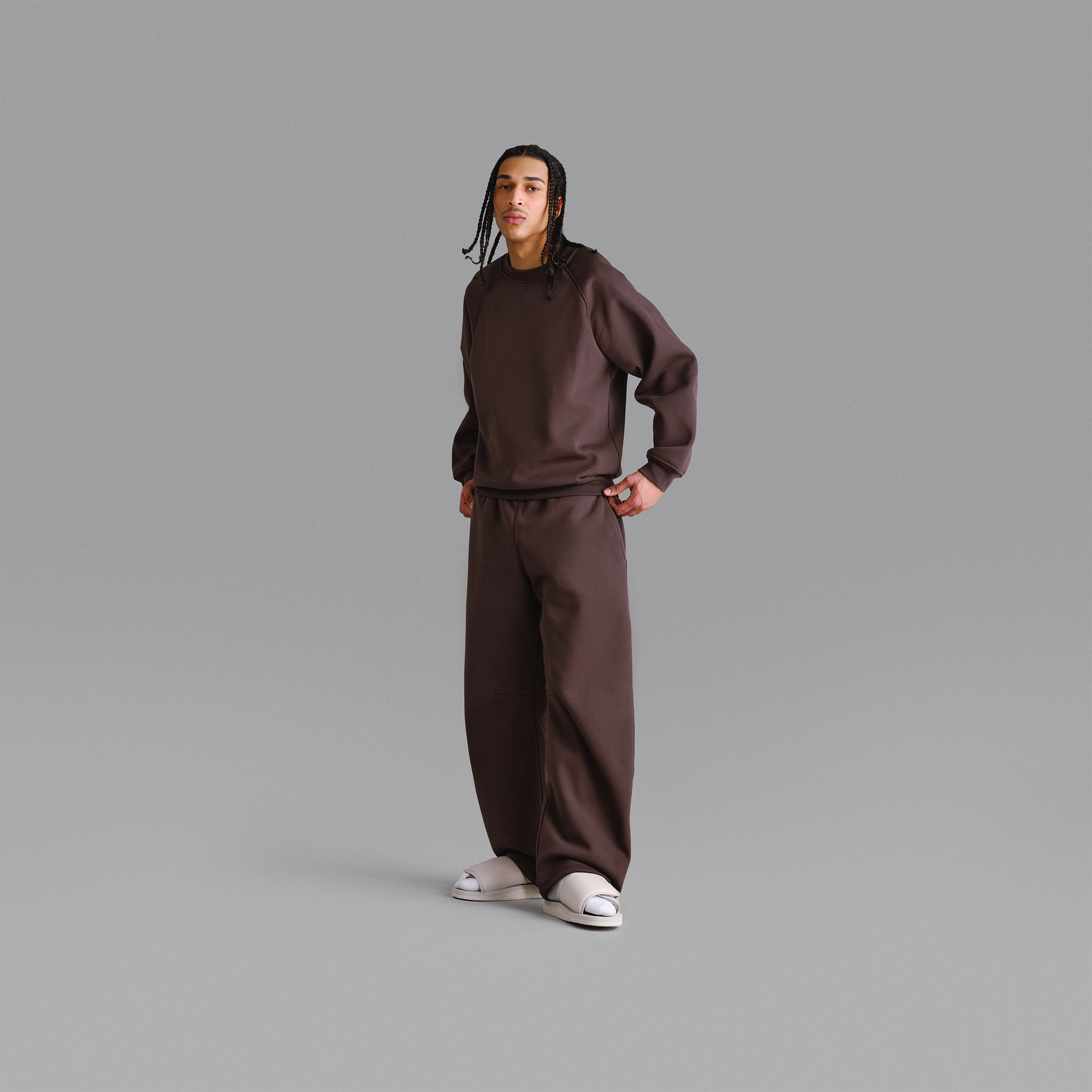 Maglia girocollo marrone moka premium da 500 g/m²