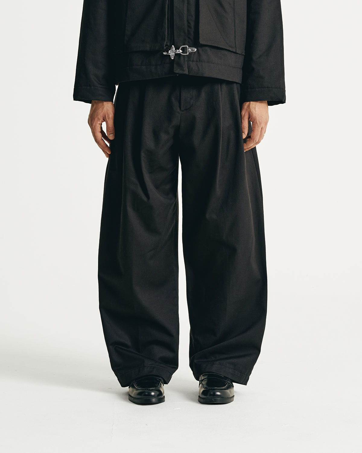 Canvas Pleated Pants - Jet Black