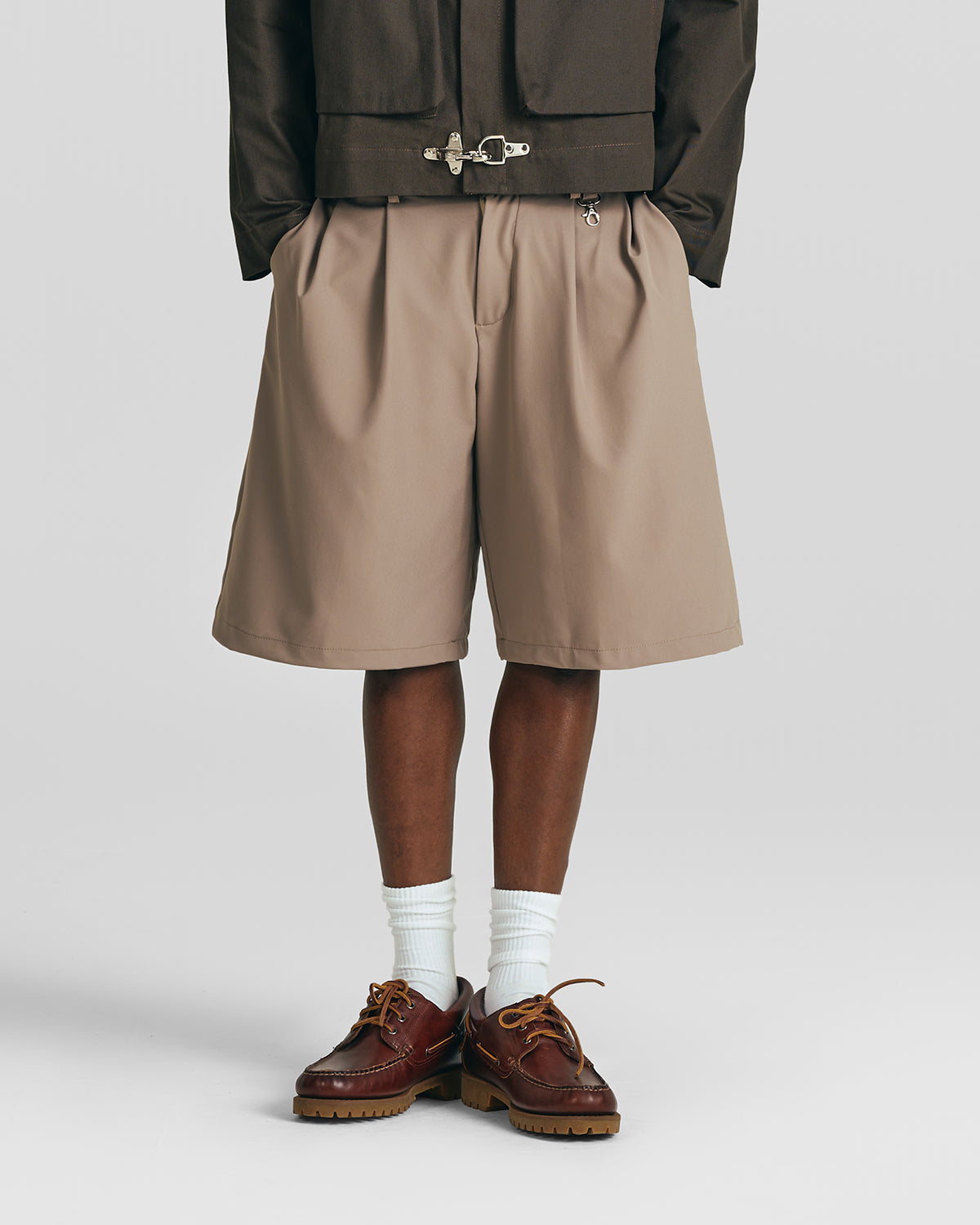 EVERYDAY PLEATED JORTS