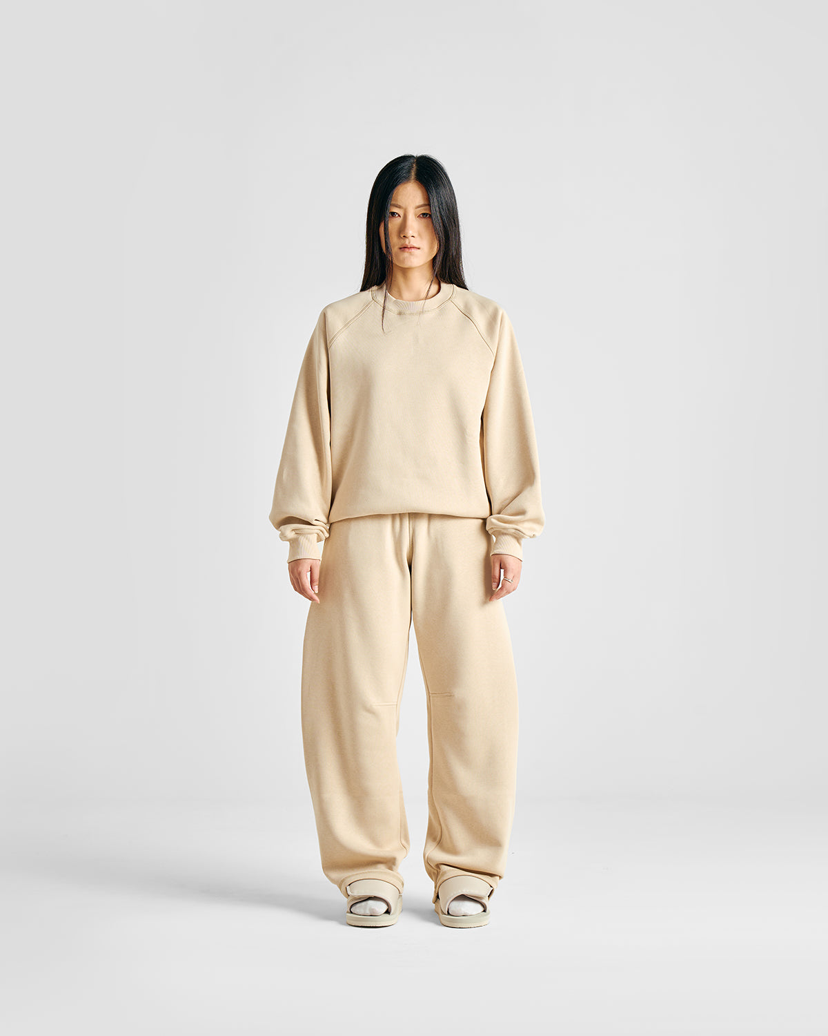 EVERYDAY SOFT SAND CREWNECK